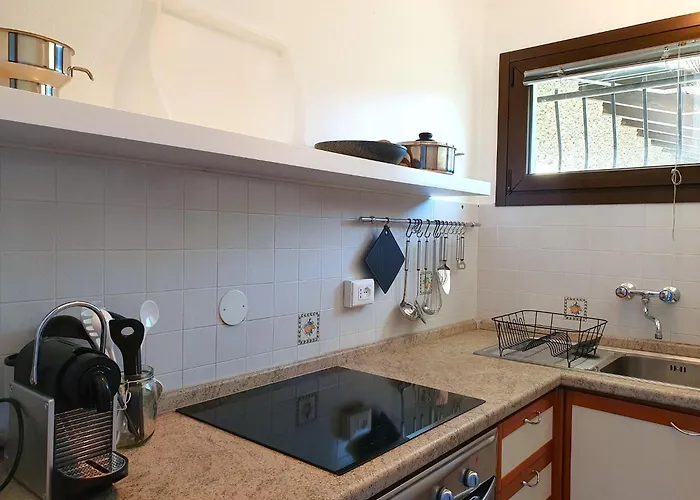 בית נופש By Maggiore With Garden