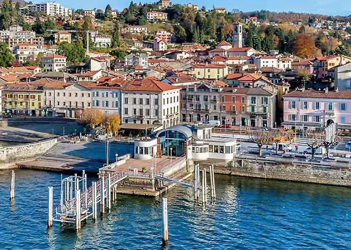 בית נופש By Maggiore With Garden