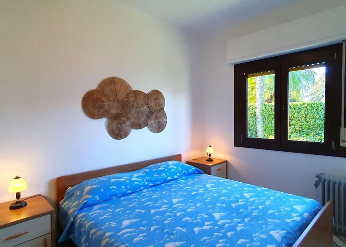 By Maggiore With Garden Semesterbostad